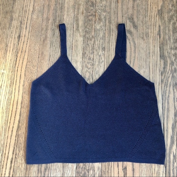✨3/$30✨Navy Blue Knit Cropped Tank Top | M​​ - Picture 1 of 7